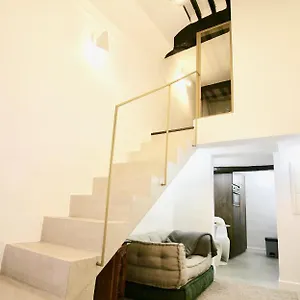 le-madeleine-duplex.fr-provencehotel.com/