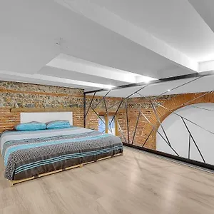 loft-toulousain-atypique-rnov-neuf.midi-pyreneeshotels.com/