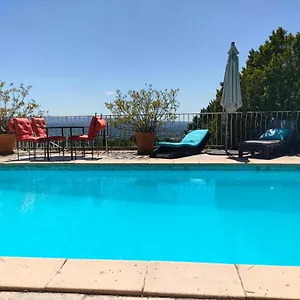 t2-de-la-bastide-rouge-vue-exceptionnelle-180-sur-aix.fr-provencehotel.com/